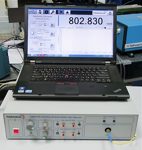 Autoscanned CW narrow-line laser